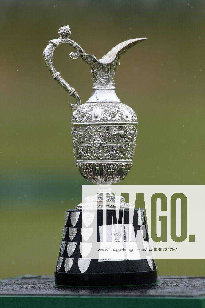 29th July 2018, Old Course at St Andrews, St Andrews, Scotland; The 2018 Senior Open Golf Championships, 4th round; The Senior Open trophy stands by the first tee as the rain falls ActionPlus12051542 AlanxMartin