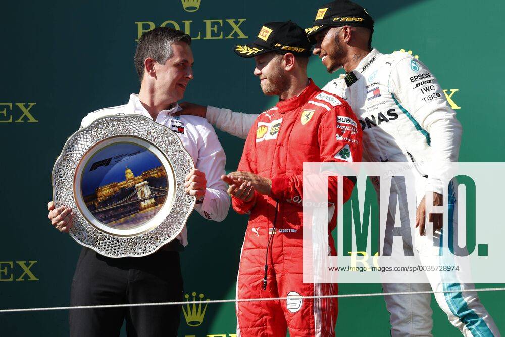 Motorsports: FIA Formula One World Championship WM Weltmeisterschaft 2018, Grand Prix of Hungary, Riccardo Musconi, 5 Sebastian Vettel (GER, Scuderia Ferrari), 44 Lewis Hamilton (GBR, Mercedes AMG Petronas Motorsport), Budapest Hungary