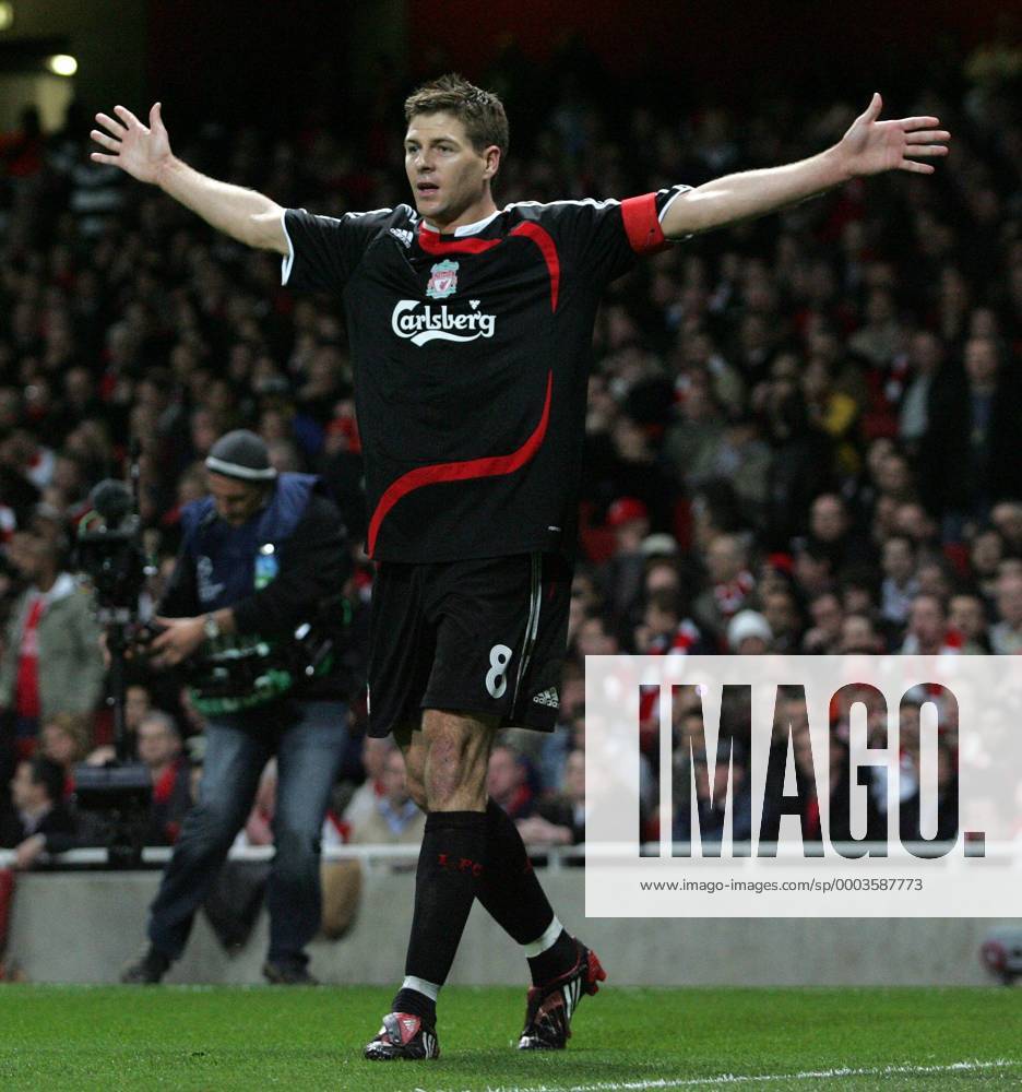 Steven Gerrard (Liverpool) - Torjubel - . Fußball EC 1 Herren Champions League 2007 2008, Liverpool FC Einzelbild London Freude, Fußball EC 1 Herren Champions League 2007 2008, Liverpool FC Einzelbild London Freude,