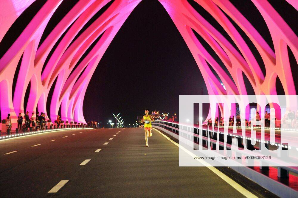 Qingdao, Qingdao, China - Qingdao, CHINA-The international night marathon is held in Qingdao, east China s Shandong Province. International Night Marathon 2018 Held in Qingdao, China - ZUMAs145 20180822_zaa_s145_123