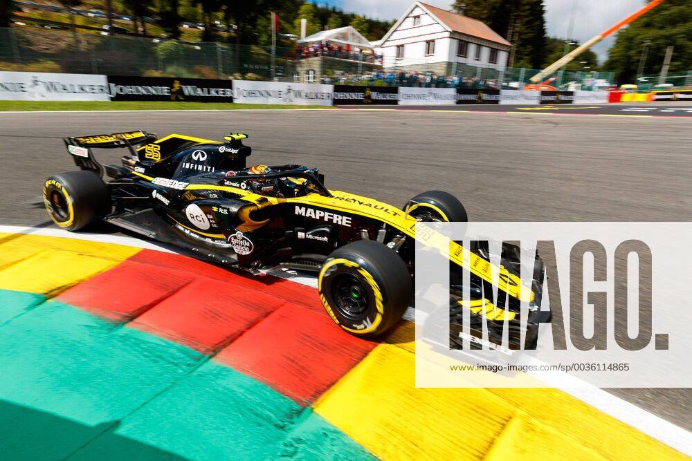 Carlos Sainz Renault Sport F1 team with his car on the track Grand Prix of Belgium 2018 Motorsport Formula 1 25 08 2018 Belgian Grand Prix 2018 Motorsport Formula 1 25 08 2018 Spa Franchorchamps