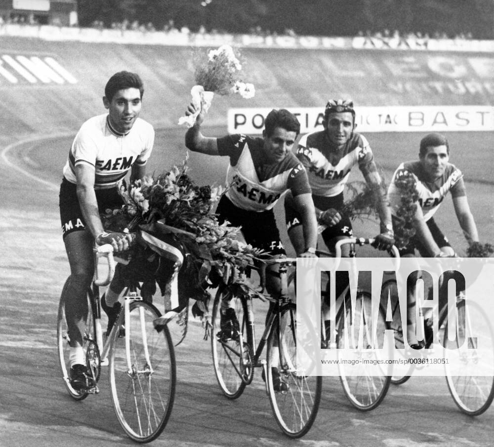 - ROCOURT, BELGIUM (FILE) : This file picture dated 19 June 1968 is about Eddy Merckx who has won the Giro. On the picture : Eddy Merckx with his team members making a lap of honour at Rocourt velodrome. ARCHIVES x85126021stx