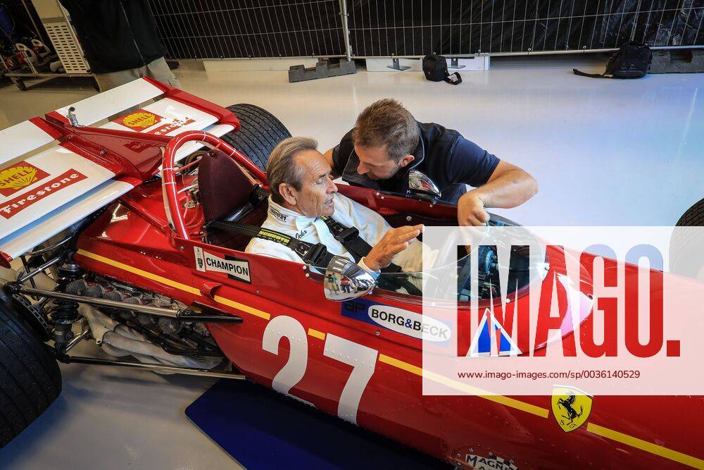 Spa 25 08 2018 F1 Grand Prix F1 Belgium DIAMNCHE AMBIANCE JACKY ICKX FORMULE 1 : Essais Grand Prix de Belgique - Spa Francorchamps - 26 08 2018 PHOTONEWS PANORAMIC wo