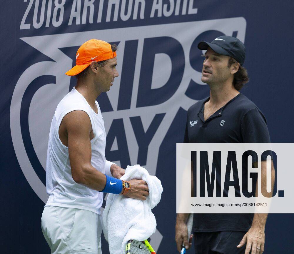 Rafael Nadal practice at 2018 US Open Rafael Nadal & coach Carlos Moya discuss practice at US Open Tennis championship at USTA Billie Jean King National Tennis Center New York New York United States USTA Billie Jean King National T LevxRadin PacificxPress