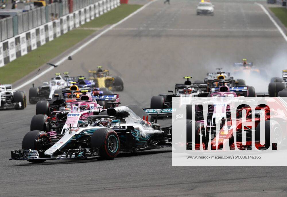 Motorsports: FIA Formula One World Championship WM Weltmeisterschaft 2018, Grand Prix of Belgium, Start, 44 Lewis Hamilton (GBR, Mercedes AMG Petronas Motorsport), 5 Sebastian Vettel (GER, Scuderia Ferrari), Spa-Francorchamps Belgium