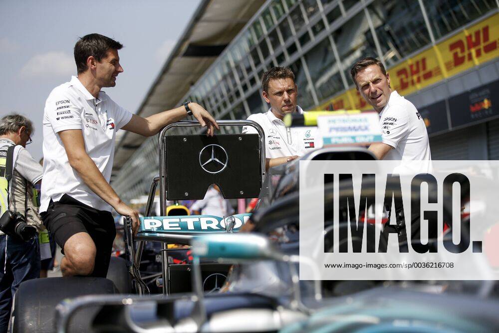 Motorsports: FIA Formula One World Championship WM Weltmeisterschaft 2018, Grand Prix of Italy, Mechanicians of Mercedes AMG Petronas Motorsport Monza Italy