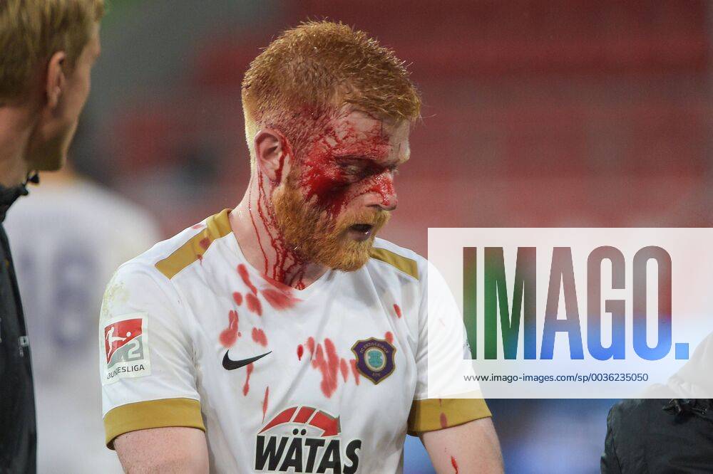 Distribution at Fabian Kalig FC Erzgebirge Aue 4 FC Ingolstadt 04 FC Erzgebirge Aue Soccer 2 Bundesliga 31 08 2018 DFL REGULATIONS PROHIBIT ANY USE OF PHOTOGRAPH AS IMAGE SEQUENCES AND OR QUASI VIDEO Ingolstadt Bavaria Germany