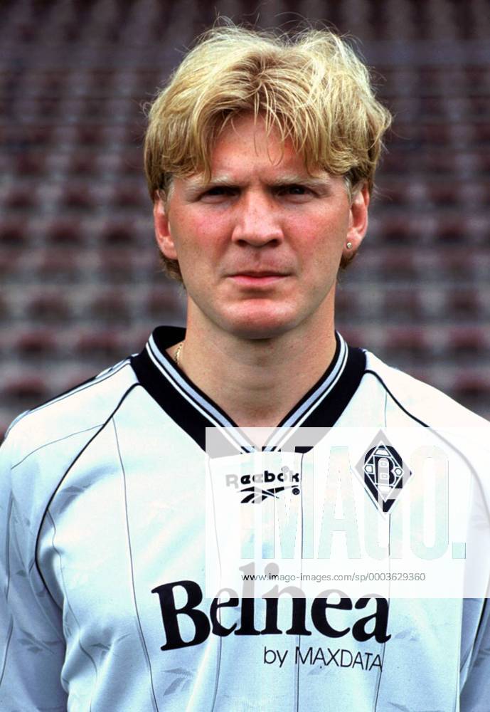 Stefan Effenberg (Borussia Mönchengladbach) Fußball 1. BL Herren Saison 1997 1998, Borussia Mönchengladbach, Präsentation, Pressetermin, Porträttermin Porträt Mönchengladbach Fußball 1. BL Herren Saison 1997 1998, Borussia Mönchengladbach, Präsentation, Pressetermin, Porträttermin Porträt Mönchengladbach