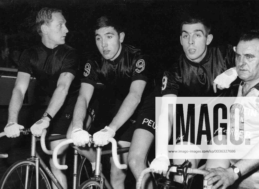 Cyclists Klaus Bugdahl (L) Eddy Merckx (C) and Patrick Sercu seen prior to the departure of the Antwerp s Six Days race (BELGA ARCHIVES) x85224613stx