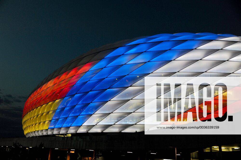 Feature The Allianz Arena shines today in the colors of Germany and France Germany Muenchen 06 09 2018 Sport Football National Team UEFA Nations League 1 Gameday Germany vs France Allianz Arena DFL DFB REGULATIONS PROHIBIT ANY USE OF PHOTOGRAPH AS IMAGE SEQUENCES AND OR QUASI VIDEO