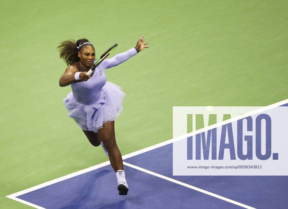 (180907) -- NEW YORK, Sept. 7, 2018 (Xinhua) -- Serena Williams of United States hits a return during the women s singles semi-final match against Anastasija Sevastova of Latvia at the 2018 US Open in New York, the United States, Sept. 6, 2018. Williams won 2-0. (Xinhua Wang Ying) (SP)US-NEW YORK-TENNIS-US OPEN-WOMEN S SINGLES