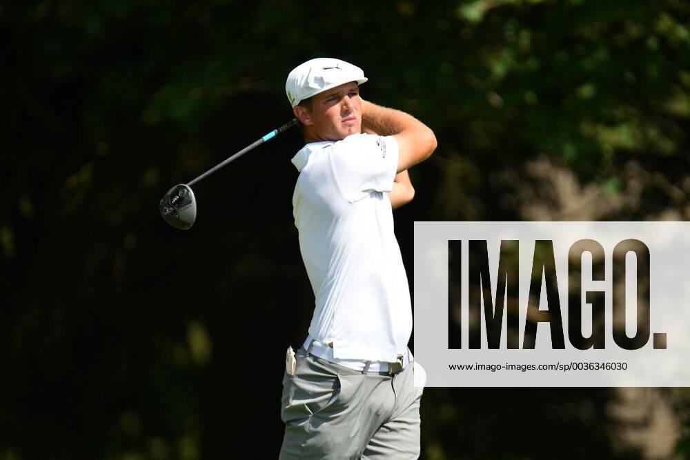 Bryson DeChambeau watches his tee shot on the 4th hole during the first round of the BMW Championship at Aronimink Golf Course in Newtown Square, Pennsylvania. CSM PGA Golf Herren 2018: BMW Championship SEPT 06 - ZUMAc04_ 20180906_zaf_c04_035
