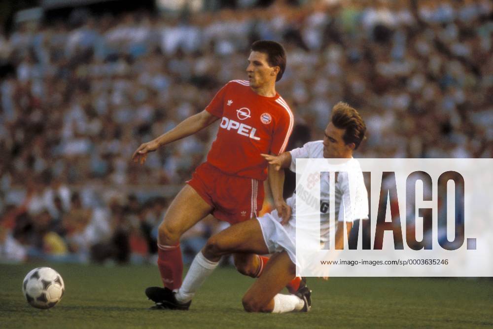 Thomas Kastenmaier (Bayern, li.) gegen Olaf Janßen (Köln) Fußball 1. BL Herren DEUTSCHSPRACHIGE SPORTZEITSCHRIFTEN UND -ZEITUNGEN NUR NACH RÜCKSPRACHE, Saison 1989 1990 Gruppe Donauwörth Dynamik, Fußball 1. BL Herren DEUTSCHSPRACHIGE SPORTZEITSCHRIFTEN UND -ZEITUNGEN NUR NACH RÜCKSPRACHE, Saison 1989 1990 Gruppe Donauwörth Dynamik,