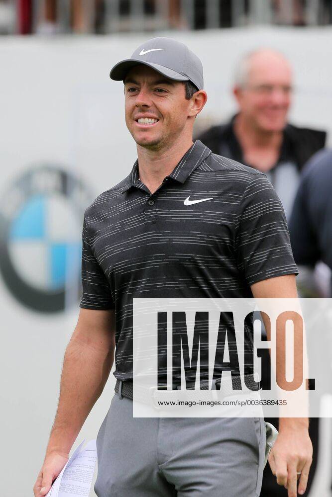 Newtown Square, Pennsylvania, United States - Rory McIlroy walks on to the first tee during the third round of the 2018 BMW Championship. Golf 2018: BMW Championship: Round 3 - ZUMAw109 20180908_zap_w109_059
