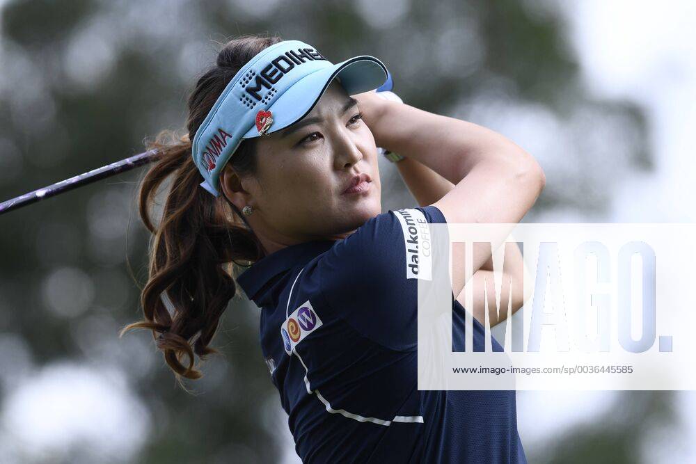 (180914) -- EVIAN, Sept. 14, 2018 -- Ryu So Yeon of South Korea plays a shot during the first round of the Evian Golf Championship on Sept. 13, 2018 in Evian-les-Bains, France. ) (SP)FRANCE-EVIAN-GOLF CHAMPIONSHIP 2018 AlainxGROSCLAUDE