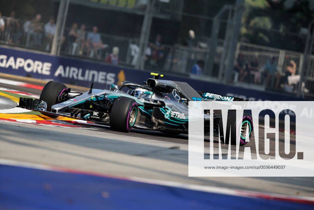 14th September 2018, Marina Bay Street Circuit, Singapore; Formula One Grand Prix of Singapore, Friday free practice; Mercedes AMG Petronas driver Valtteri Bottas ActionPlus12062002 StephenxBlackberry