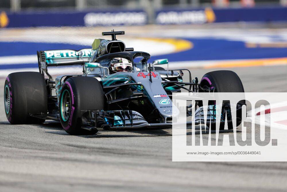 14th September 2018, Marina Bay Street Circuit, Singapore; Formula One Grand Prix of Singapore, Friday free practice; Mercedes AMG Petronas driver Lewis Hamilton ActionPlus12062007 StephenxBlackberry