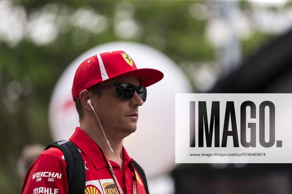15th September 2018, Marina Bay Street Circuit, Singapore; Formula One Grand Prix of Singapore, Qualification; Scuderia Ferrari driver Kimi Raikkanen ActionPlus12062388 StephenxBlackberry
