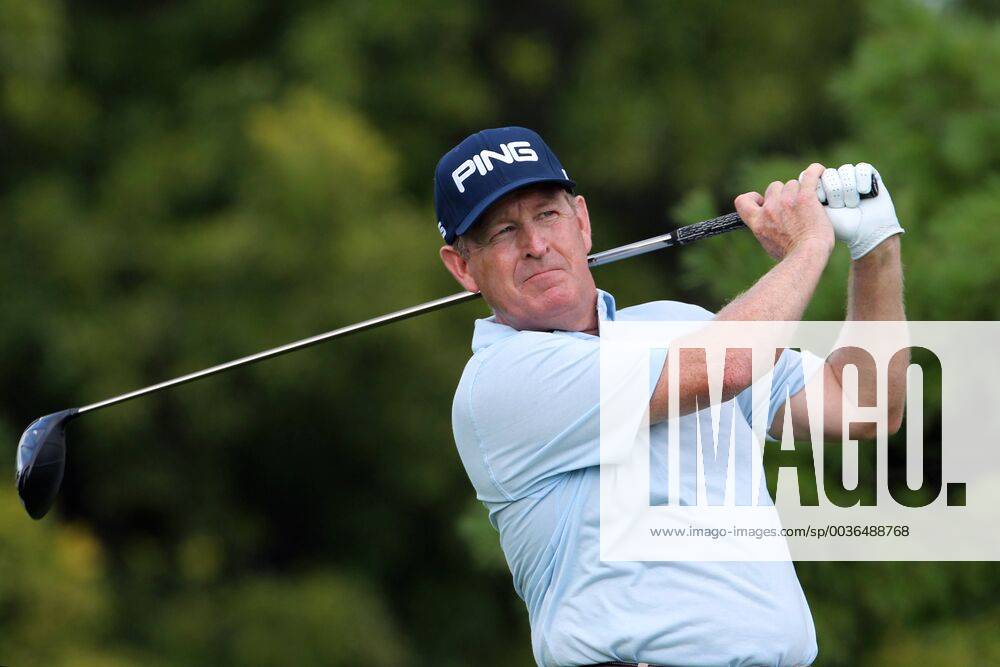 Grand Blanc, Michigan, United States - Jeff Maggert of Sea Pines, South Carolina hits from the 13th tee during the second round of the The Ally Challenge golf tournament presented by McLaren at Warwick Hills Golf & Country Club in Grand Blanc, MI, USA Saturday, September 15, 2018. The Ally Challenge 2018 - ZUMAn230 20180915_zaa_n230_1094