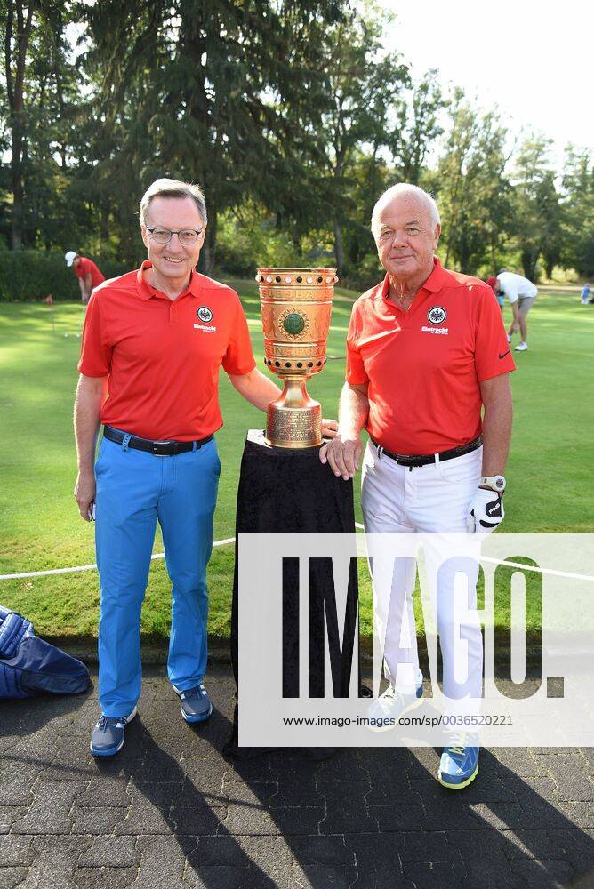 ENG Hanau Golf Club Hanau Wilhelmsbad Eintracht Frankfurt Golf Open Sparkasse chief Robert Restani and Hans Jürgen Müller Founder of the Frankfurt communication agency Metropress DFL regulations prohibit any use of photographs as image sequences or quasi video