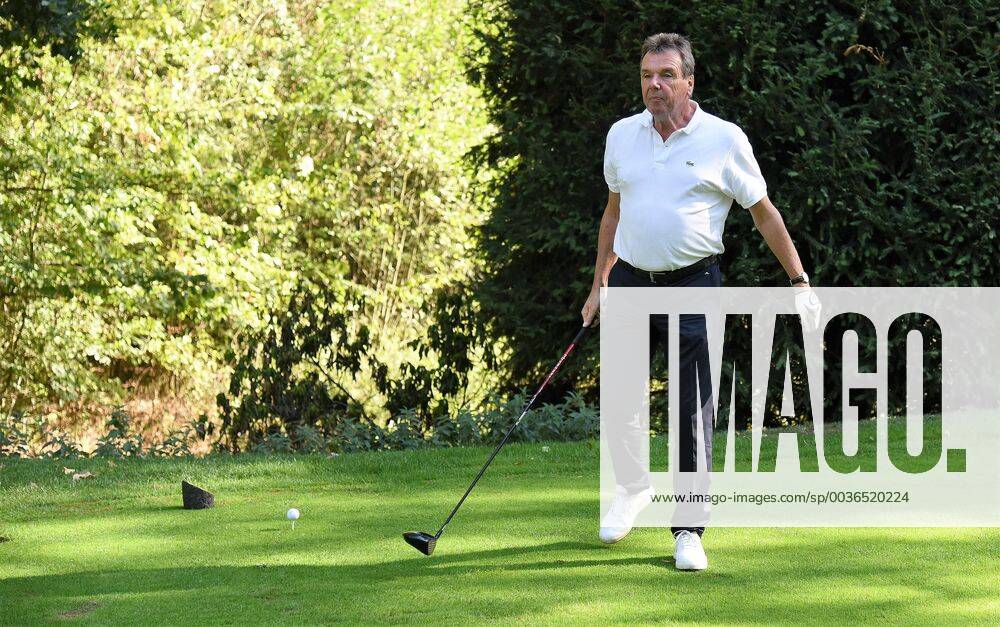 GER Hanau Golf Club Hanau Wilhelmsbad Eintracht Frankfurt Golf Open Football manager Heribert Bruchhagen playing golf DFL regulations prohibit any use of photographs as image sequences and or quasi video