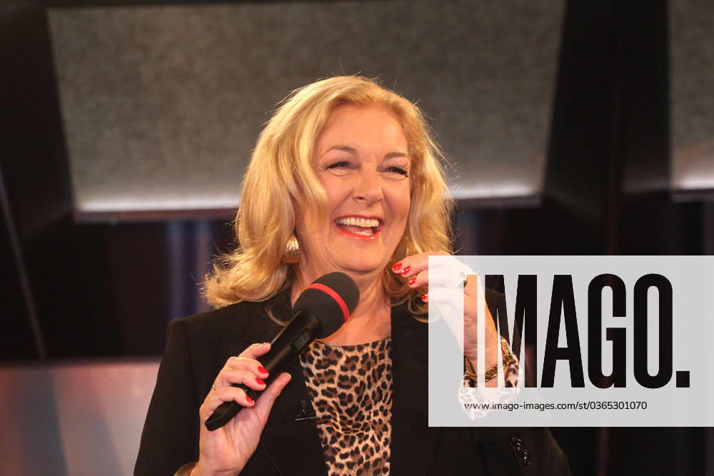 Bettina Tietjen at the NDR Talk Show on 17 11 2023 in Hamburg NDR Talk Show on 17 11 2023 in Hamburg