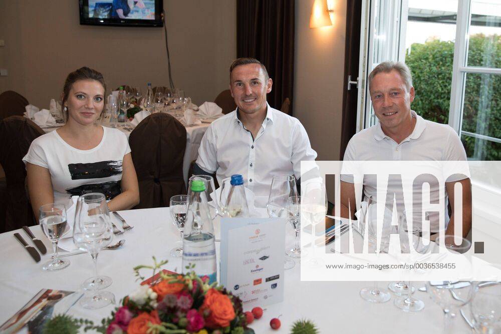 Co Tainer Tobias Zellner FC Augsburg with his partner Olga and chief scout Stephan Schwarz FC Augsburg 21 Stadler Golf Trophy 2018 Golf 11 06 2018 Stuttgart Baden Wuerttemberg Germany