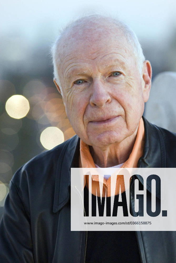 Retrato de Peter Brook en el hotel Casa Fuster