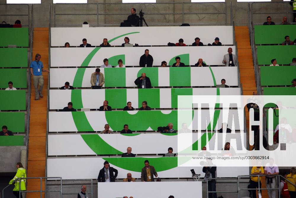 Pressetribüne in der Volkswagen Arena, Heimspielstätte des VfL Wolfsburg Fußball 1. BL Herren Saison 2007 2008, VfL Wolfsburg, Totale VWArena VW Arena Volkswagen VolkswagenArena Wolfsburg Fußball 1. BL Herren Saison 2007 2008, VfL Wolfsburg, Totale VWArena VW Arena Volkswagen VolkswagenArena Wolfsburg