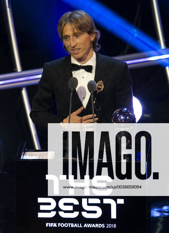KW39 (180925) -- LONDON, Sept. 25, 2018 (Xinhua) -- Luka Modric speaks during the Best FIFA Football Awards 2018 in London, Britain on Sept. 24, 2018. Luka Modric was awarded the Best FIFA Men s Player. (Xinhua Han Yan) (SP)BRITAIN-LONDON-THE BEST FIFA FOOTBALL AWARDS