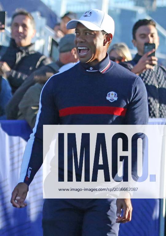 Tiger Woods arrives for a practice session at Le Golf National in Guyancourt near Paris on September 25, 2018. PAR20180925006 DAVIDxSILPA