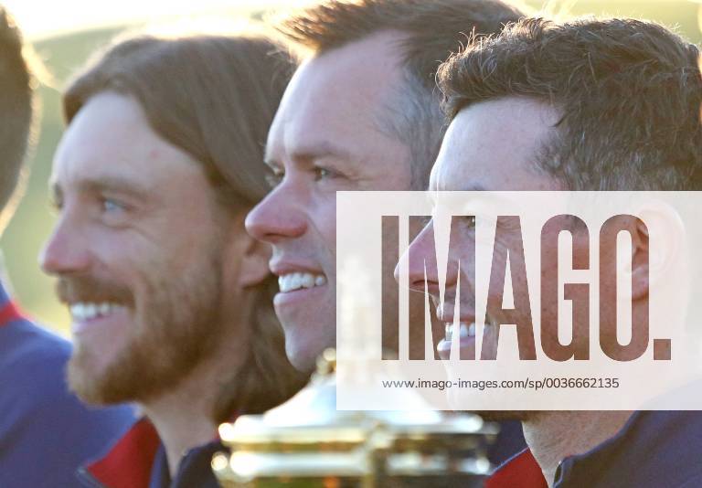 Tommy Fleetwood (L), Paul Casey (C) and Rory McIlroy arrive for the Ryder Cup European team photo at Le Golf National in Guyancourt near Paris on September 25, 2018. PAR20180925049 DAVIDxSILPA