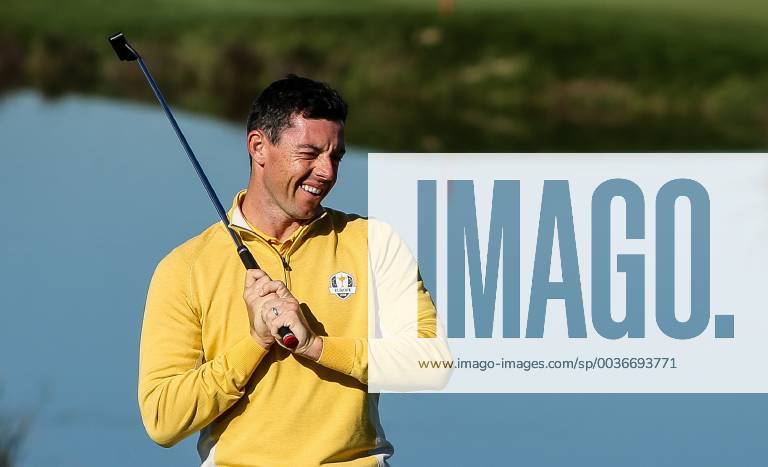 2018 Ryder Cup Practice Day, Albatros Course, Le Golf National, Saint-Quentin-en-Yvelines, Paris 27 9 2018 Europe s Rory McIlroy on the 10th green Rory McIlroy on the 10th green 27 9 2018