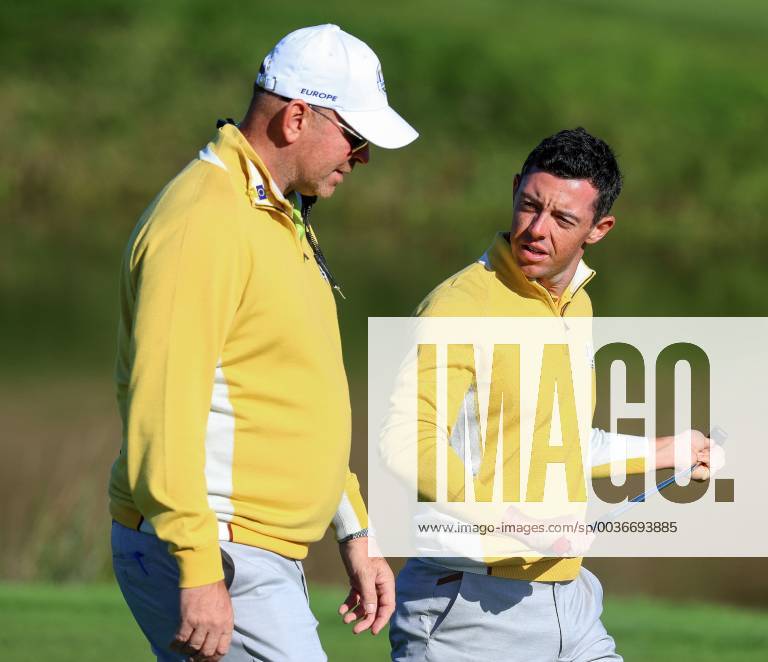 2018 Ryder Cup Practice Day, Albatros Course, Le Golf National, Saint-Quentin-en-Yvelines, Paris 27 9 2018 Europe s Rory McIlroy and Captain Thomas Bjorn Rory McIlroy and Thomas Bjorn 27 9 2018