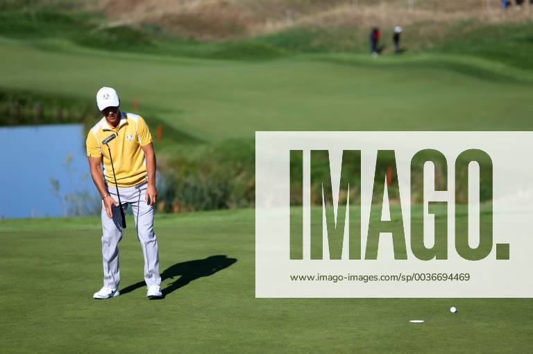 2018 Ryder Cup Practice Day, Albatros Course, Le Golf National, Saint-Quentin-en-Yvelines, Paris 27 9 2018 Europe s Thorbjorn Olesen on the tenth green Thorbjorn Olesen on the tenth green 27 9 2018