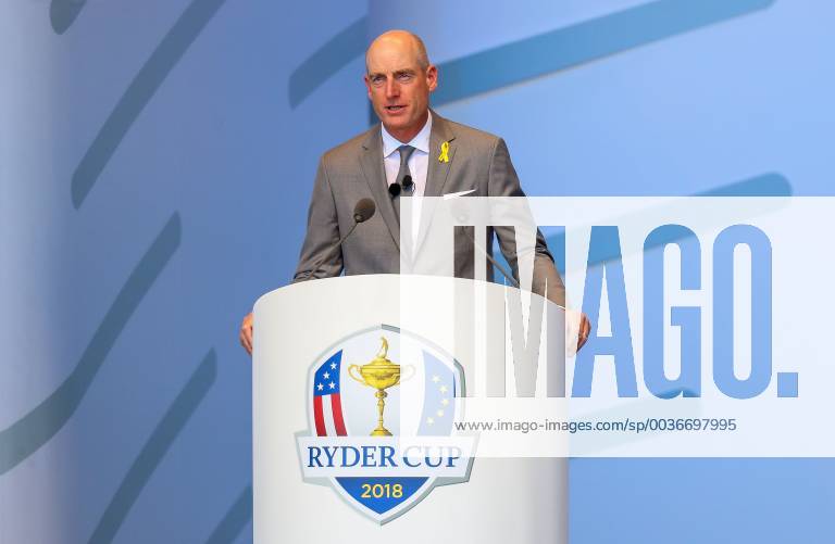 2018 Ryder Cup Opening Ceremony, Albatros Course, Le Golf National, Saint-Quentin-en-Yvelines, Paris 27 9 2018 USA Captain Jim Furyk addresses the crowd Jim Furyk addresses the crowd 27 9 2018