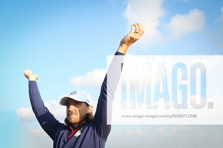 2018 Ryder Cup Day 1, Albatros Course, Le Golf National, Saint-Quentin-en-Yvelines, Paris 28 9 2018 Tommy Fleetwood celebrates after winning on the 14th green Tommy Fleetwood celebrates after winning on the 14th green 28 9 2018