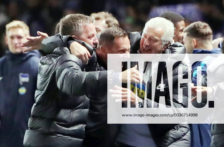 Coach Rainer Wiedmayer Coach Pal Dardai Joy Emotion Cheering Jubilation after the game Final whistle Sport Football Soccer DFL Bundesliga Season 2018 2019 28 09 2018 Hertha BSC Berlin vs FC Bayern Munich FCB DFL regulations prohibit any use of images as image sequences and or quasi video