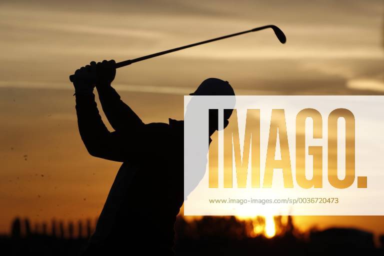 Northern Irish golfer Rory McIlroy is seen during practice during the second day of the Ryder Cup 2018 at The Golf National in Guyancourt, near Paris, France, 29 September 2018. The Ryder Cup 2018 runs from 25 to 30 September. Ryder Cup 2018 !ACHTUNG: NUR REDAKTIONELLE NUTZUNG!