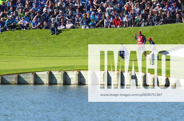 2018 Ryder Cup, Albatros Course, Le Golf National, Saint-Quentin-en-Yvelines, Paris 30 9 2018 Justin Thomas celebrates on the 1st green Justin Thomas celebrates on the 1st green 30 9 2018