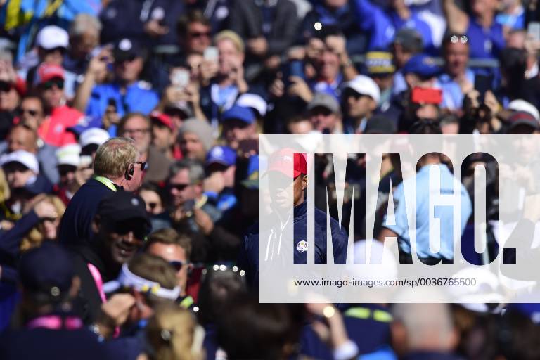 Tiger Woods (Team USA) arrivant au Tee 1 GOLF : Ryder Cup 2018 - Guyancourt - 30 09 2018 JBAutissier Panoramic