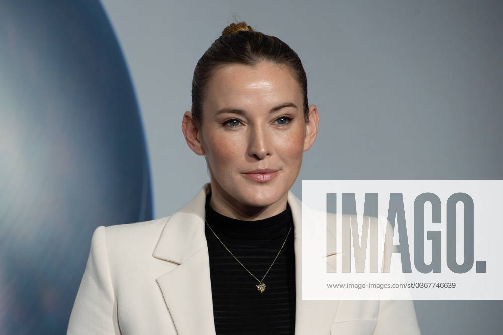 Jeannine MICHAELSEN, Presenter, Red Carpet, Red Carpet Show, Arrival, German Sustainability Award Ceremony in Duesseldorf on 23 11 2023
