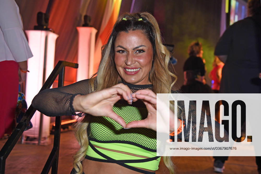 Jasmin Herren Aids Gala TANZ UNTERM REGENBOGEN in the Europahalle in Castrop Rauxel on 25 11 2023