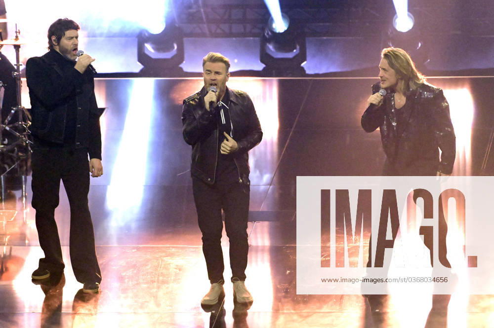Howard Donald, Gary Barlow and Mark Owen from Take That on the ZDF entertainment show Wetten, dass live from Messe Offenburg Ortenau Offenburg, 25 11 2023 Foto:xF.xFuturexImagex wetten_dass_2762