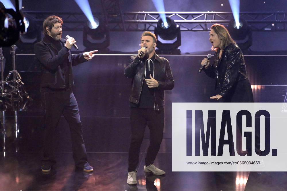 Howard Donald, Gary Barlow and Mark Owen from Take That on the ZDF entertainment show Wetten, dass live from Messe Offenburg Ortenau Offenburg, 25 11 2023 Foto:xF.xFuturexImagex wetten_dass_2826