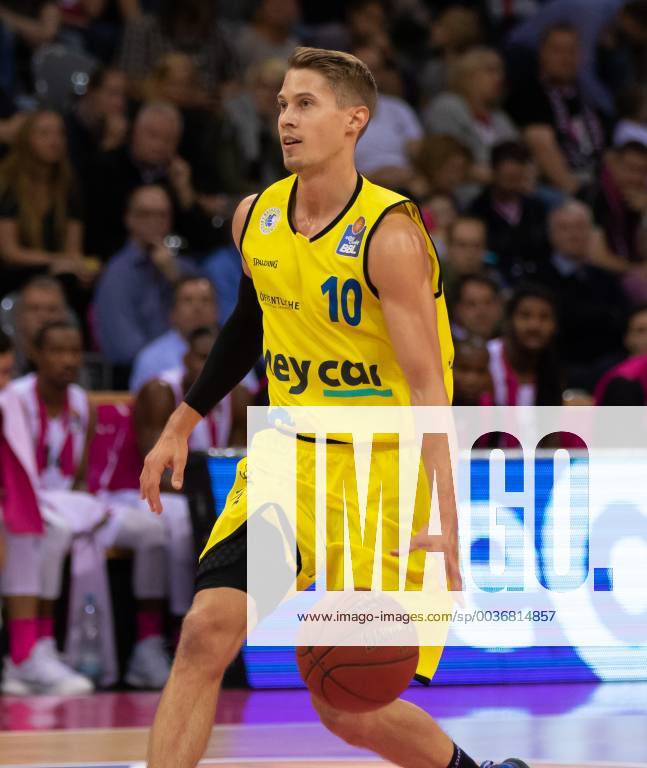 Bonn Germany 03 10 2018 Basketball Bundesliga BBL 2 Day Telekom Baskets Bonn vs Basketball Loewen Braunschweig Thomas Klepeisz Braunschweig in action