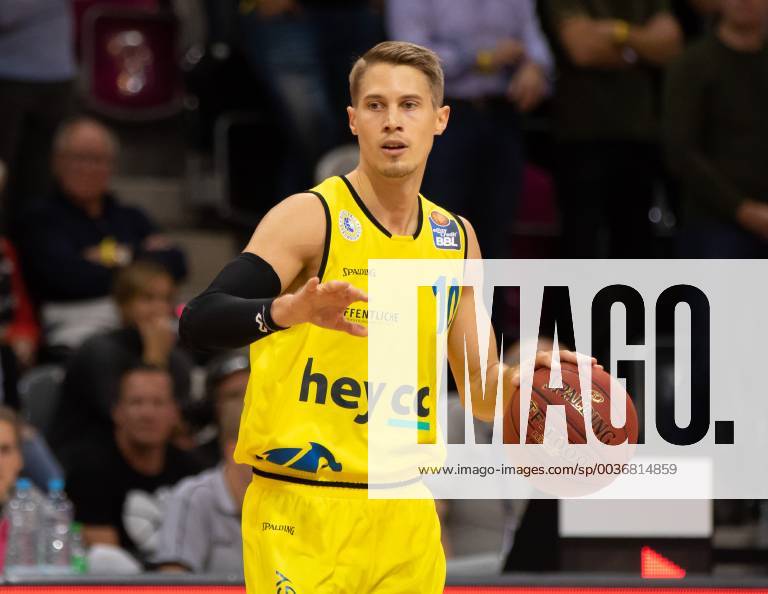 Bonn Germany 03 10 2018 Basketball Bundesliga BBL 2 Day Telekom Baskets Bonn vs Basketball Loewen Braunschweig Thomas Klepeisz Braunschweig in action