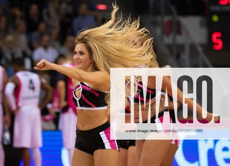 Bonn Germany 03 10 2018 Basketball Bundesliga BBL 2 Gameday Telekom Baskets Bonn vs Basketball Loewen Braunschweig Telekom Baskets Dance Team