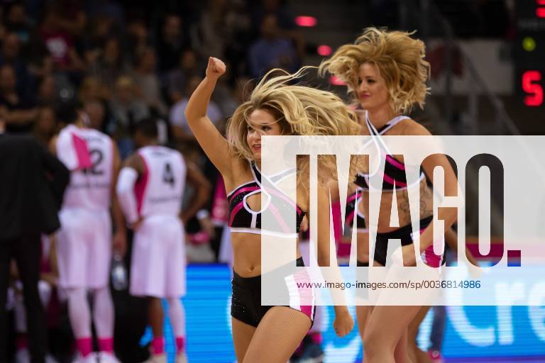 Bonn Germany 03 10 2018 Basketball Bundesliga BBL 2 Gameday Telekom Baskets Bonn vs Basketball Loewen Braunschweig Telekom Baskets Dance Team