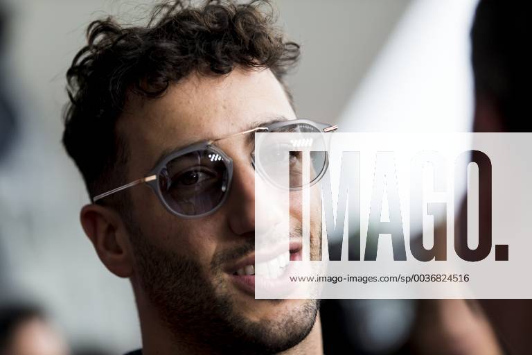 4th October 2018, Suzuka International Racing Course, Suzuka City, Japan; Formula One of Japan, driver arrivals and press conference PK Pressekonferenz Aston Martin Red Bull driver Daniel Ricciardo ActionPlus12067955 StephenxBlackberry